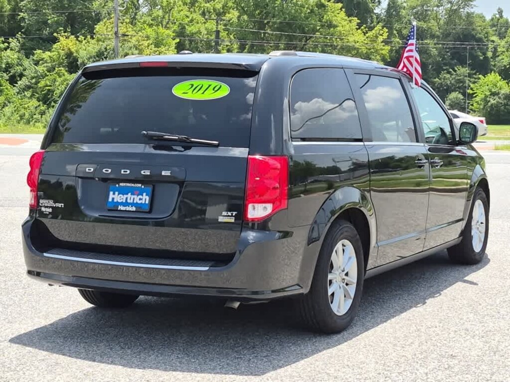 Used 2019 Dodge Grand Caravan SXT Van Passenger Van