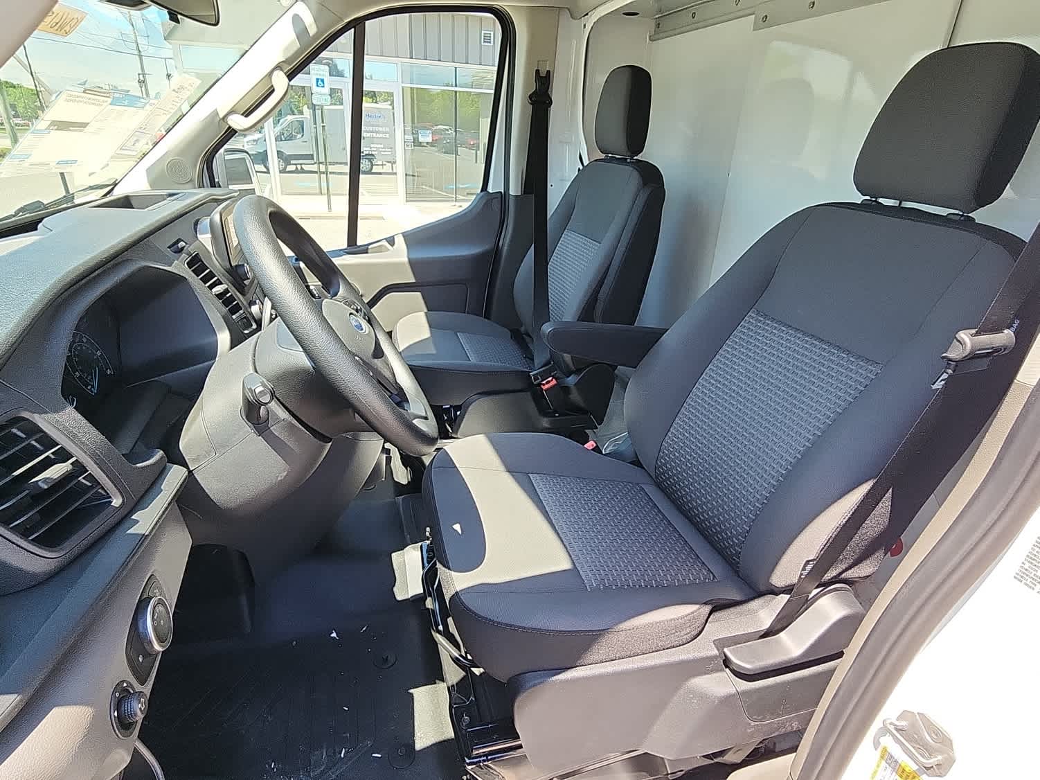 2025 Ford Transit Cutaway Base - Photo 7