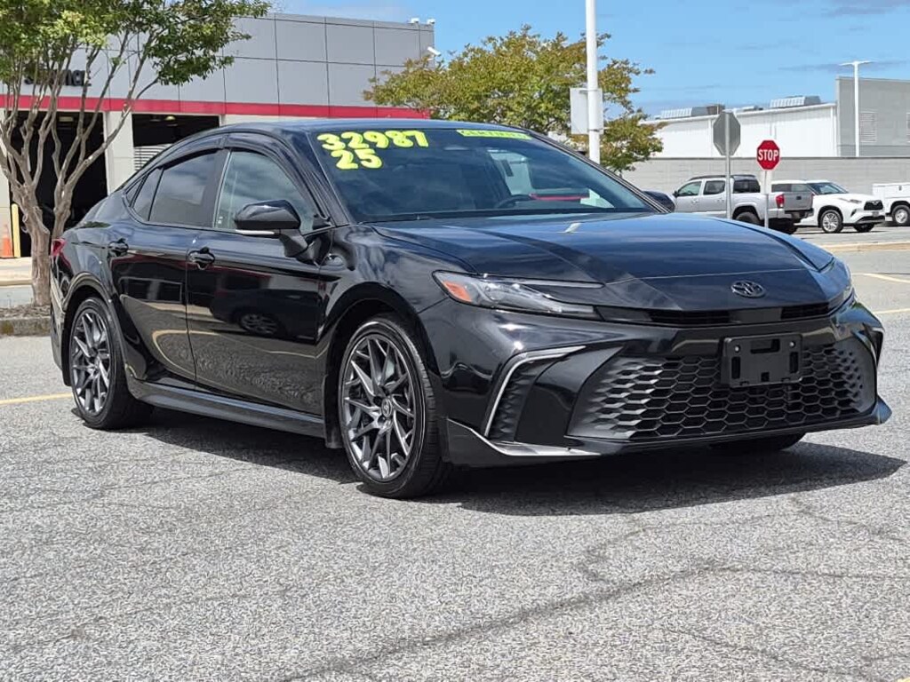 Used 2025 Toyota Camry SE Sedan