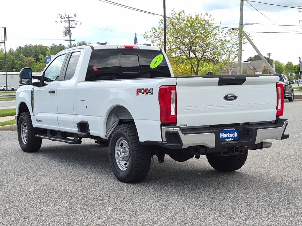 Used 2025 Ford Super Duty F-350 SRW Pickup XL 4WD Supercab 8 Box Truck Super Cab