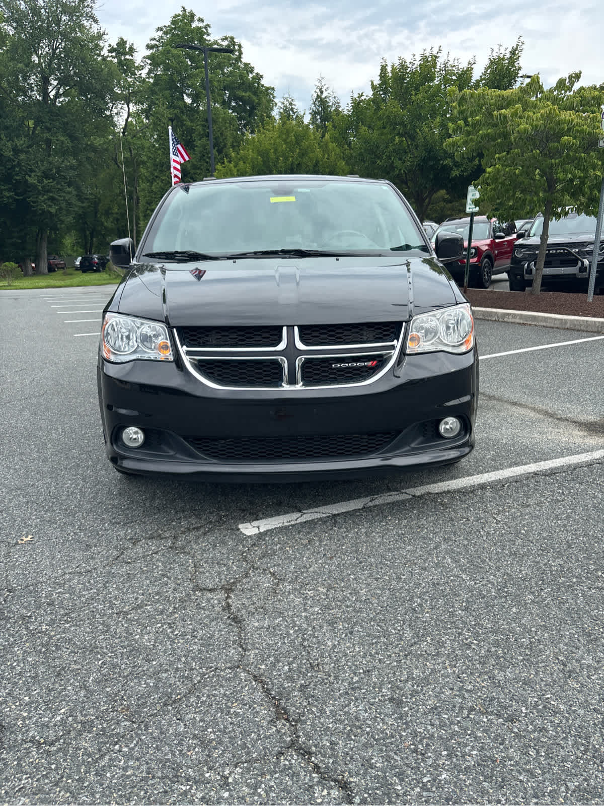 Used 2019 Dodge Grand Caravan SXT with VIN 2C4RDGCG7KR519598 for sale in Elkton, MD