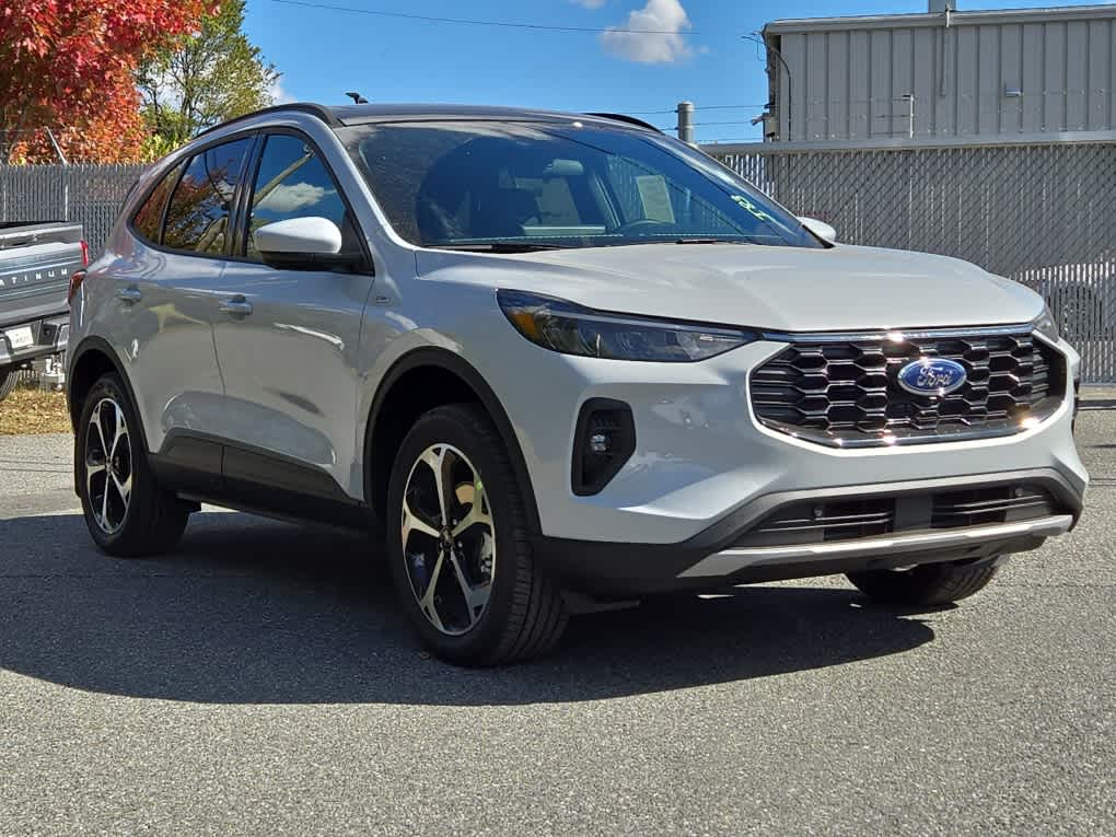 2025 Ford Escape ST-Line Select photo 2