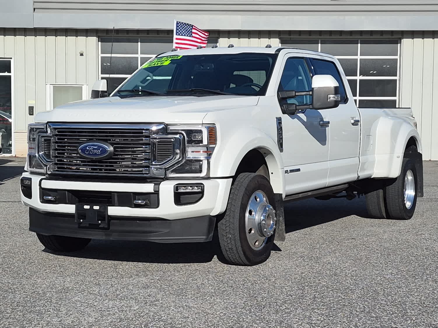 2022 Ford F-450 Super Duty Limited's photo