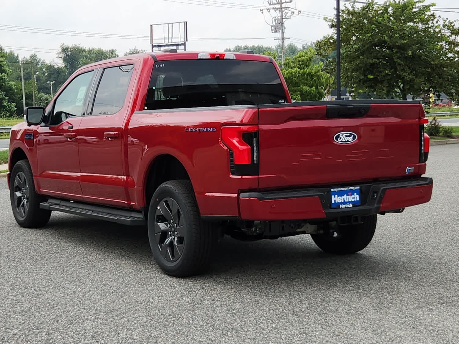 2025 Ford F-150 Lightning photo 4