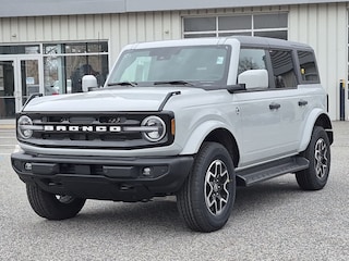2026 Ford Bronco Outer Banks SUV