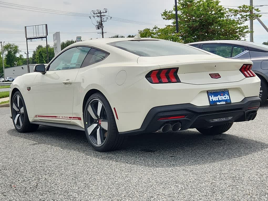 2025 Ford Mustang GT Premium photo 4