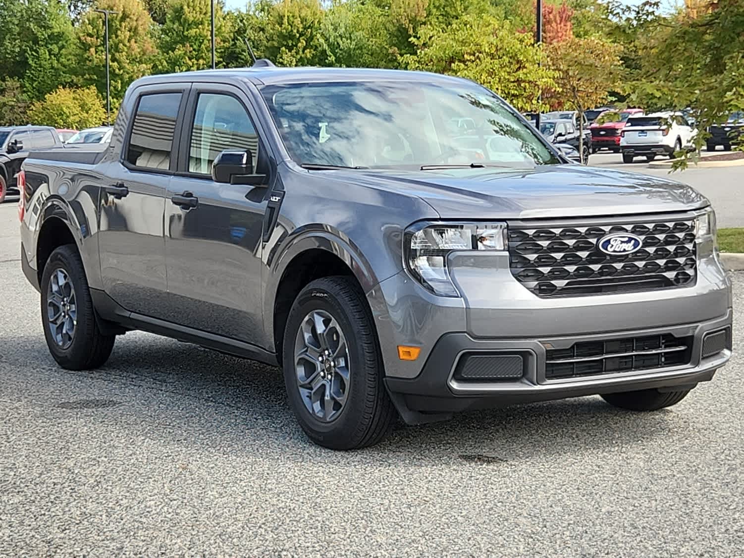 2025 Ford Maverick XLT photo 2