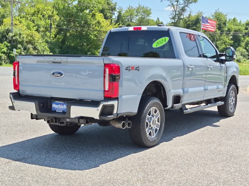 Used 2024 Ford Super Duty F-250 Pickup Lariat 4WD Crew Cab 6.75 Box Truck Crew Cab