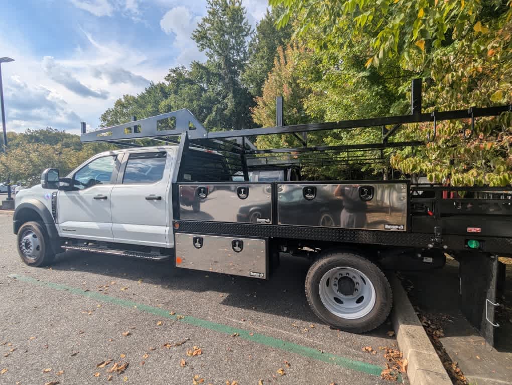 2025 Ford F-550 XL photo 3