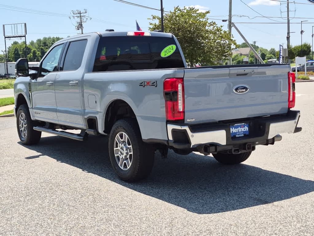 Used 2024 Ford Super Duty F-250 Pickup Lariat 4WD Crew Cab 6.75 Box Truck Crew Cab