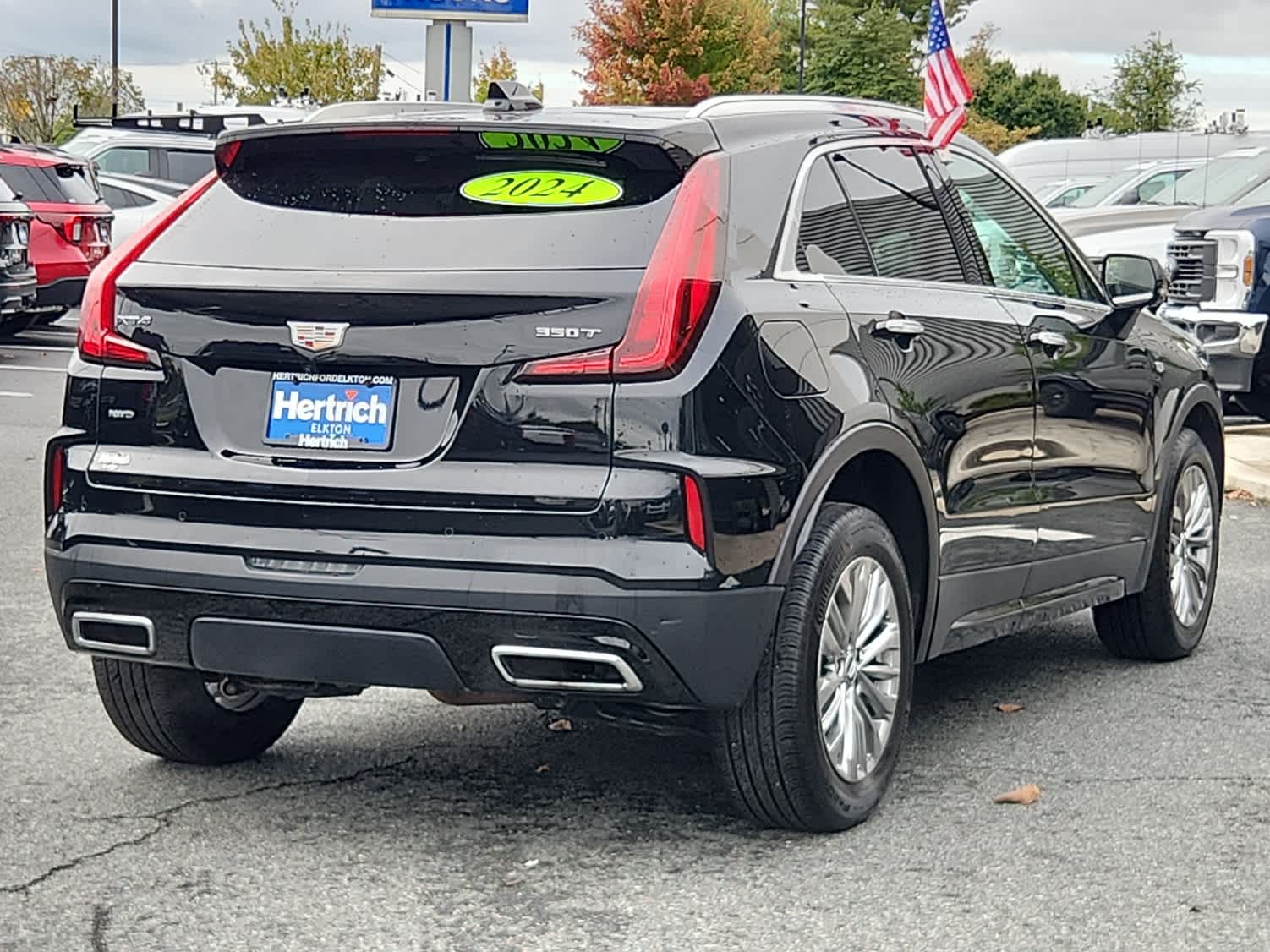 2024 Cadillac XT4 Premium Luxury photo 3