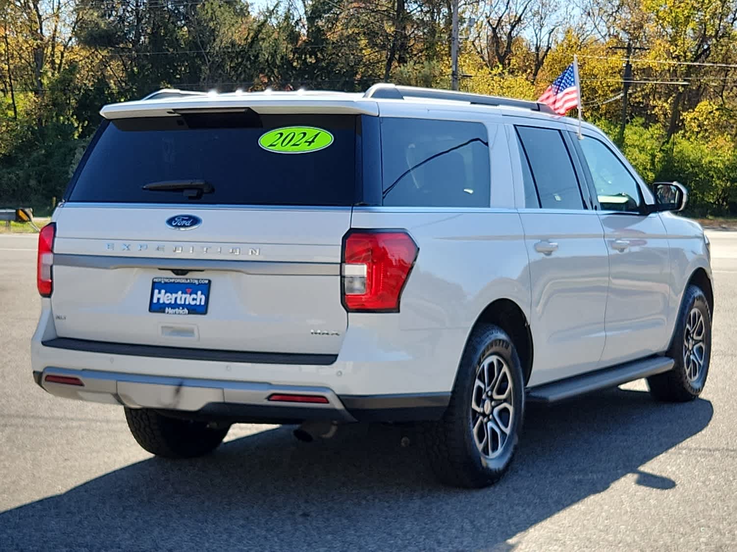 2024 Ford Expedition MAX XLT photo 3