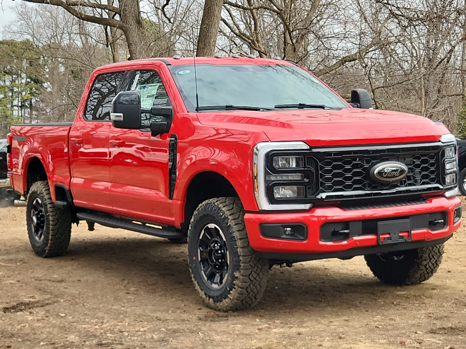 2025 Ford F-250 Lariat photo 2