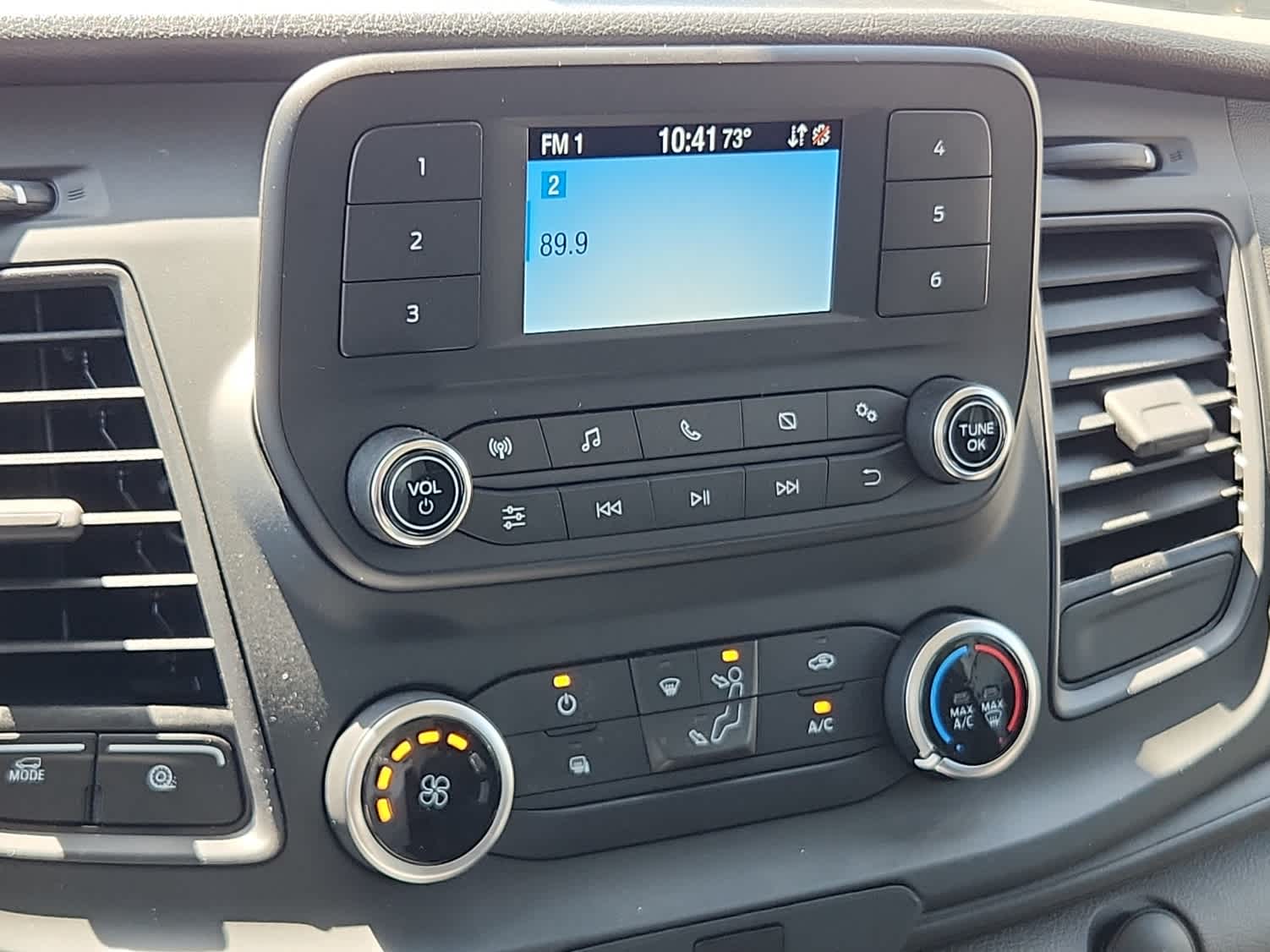 2025 Ford Transit Cutaway Base - Photo 10