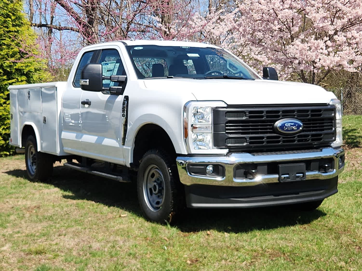 2025 Ford F-250 XL photo 2