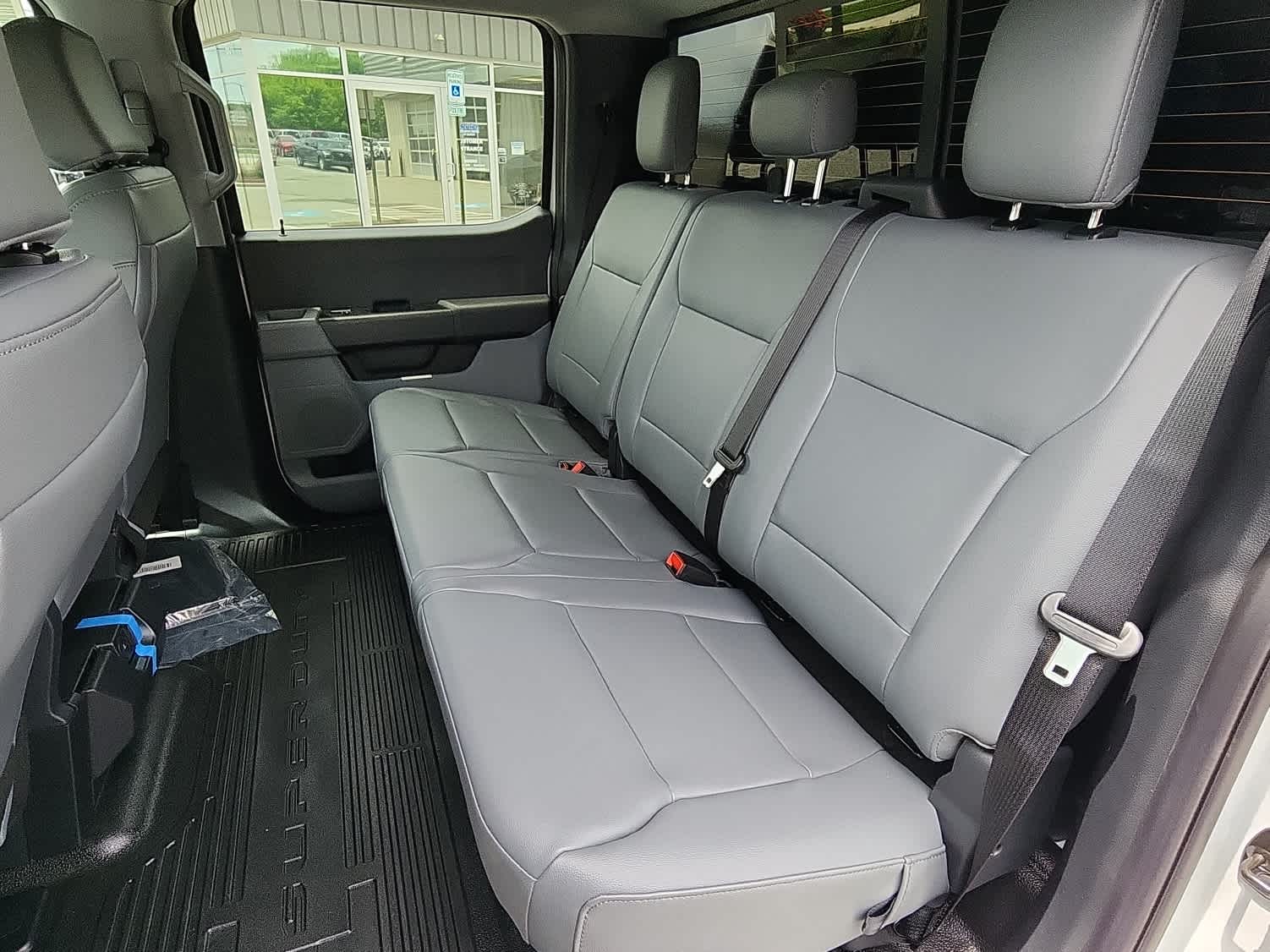2025 Ford F-350 Super Duty Chassis Cab XL - Photo 7
