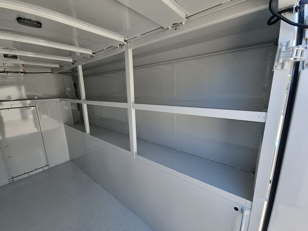 2025 Ford Transit Cutaway Base - Photo 16