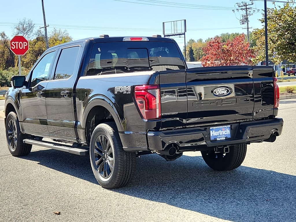 New 2025 Ford F-150 Lariat Truck SuperCrew Cab
