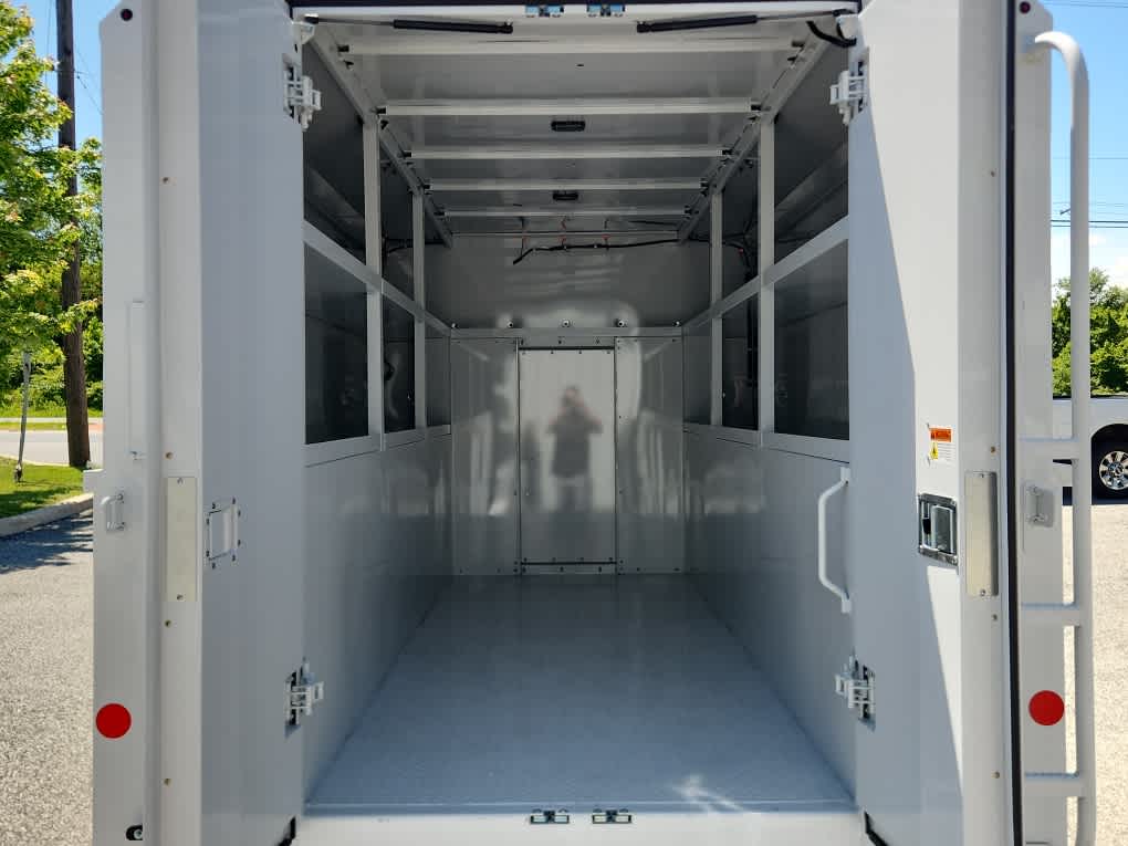 2025 Ford Transit Cutaway Base - Photo 15