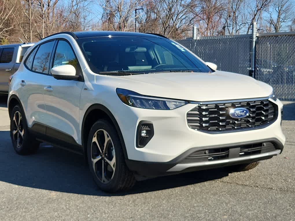 2025 Ford Escape ST-Line Select photo 2
