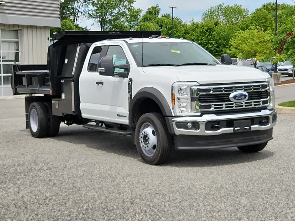 2025 Ford F-550 XL photo 2