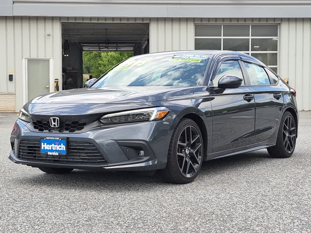 2024 Honda Civic Sport Touring CVT's photo