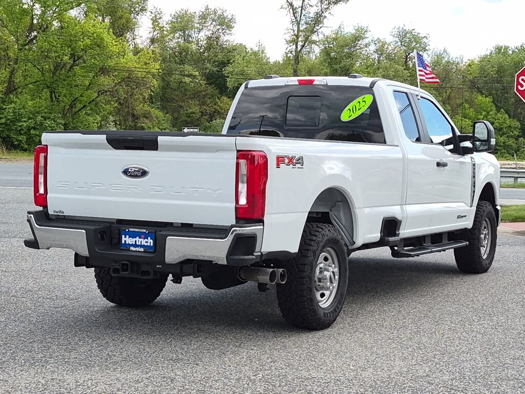 Used 2025 Ford Super Duty F-350 SRW Pickup XL 4WD Supercab 8 Box Truck Super Cab