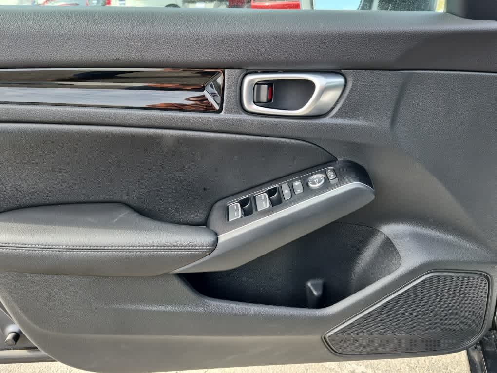 2024 Honda Civic Hatchback Sport Touring - Photo 11