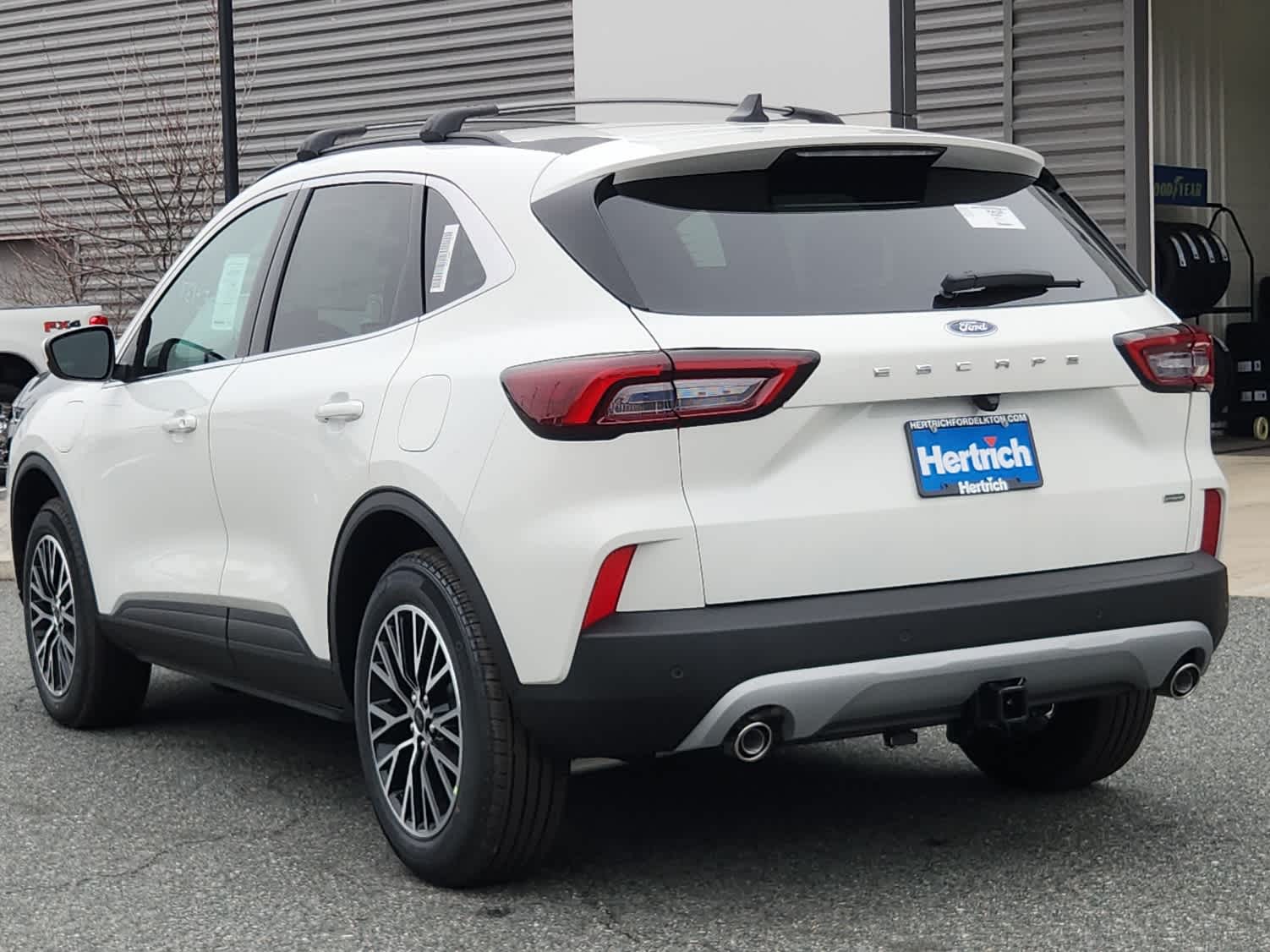 2025 Ford Escape Plug-In Hybrid photo 4