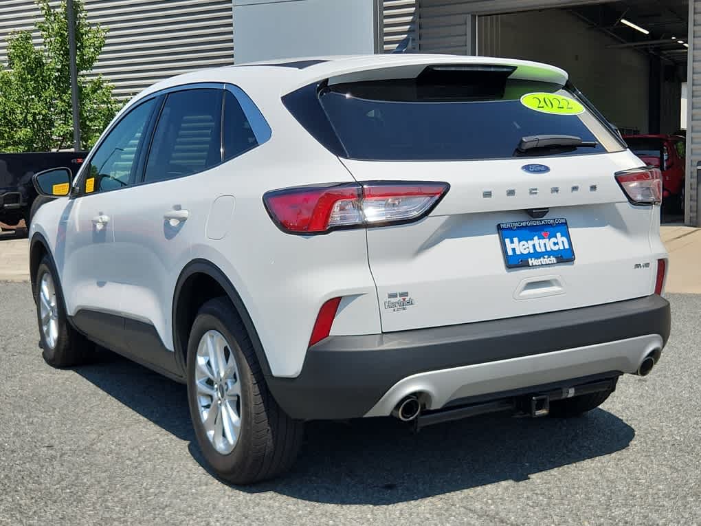 2022 Ford Escape SE photo 4