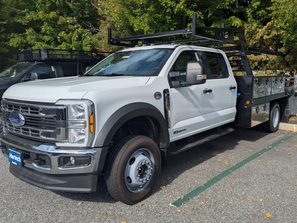 2025 Ford F-550 XL photo 2