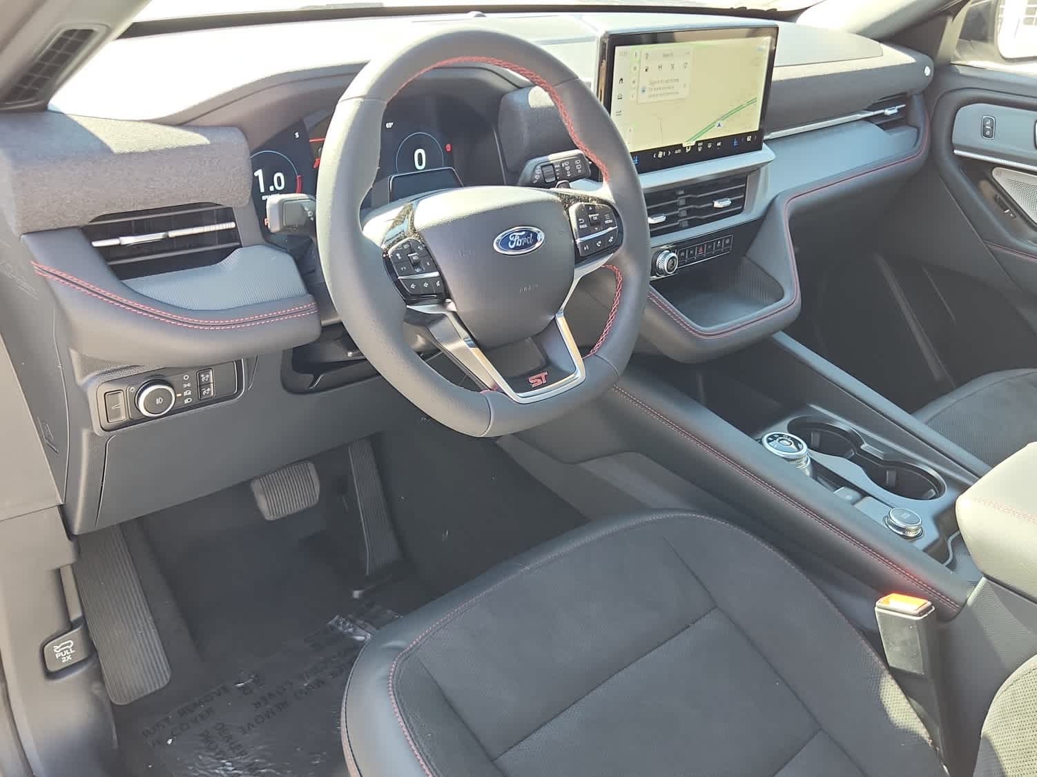 2026 Ford Explorer ST - Photo 13