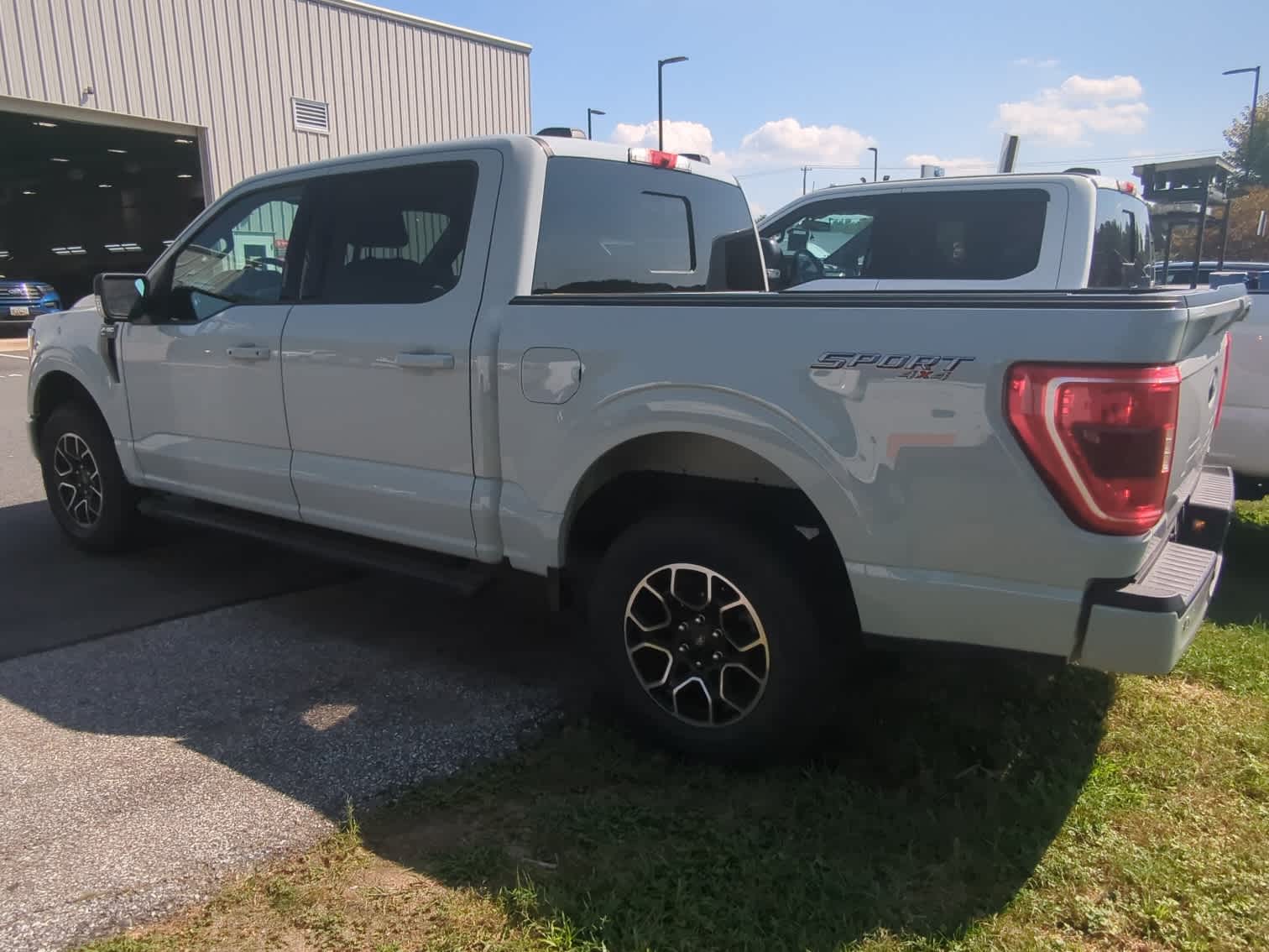 2023 Ford F-150 XLT photo 3