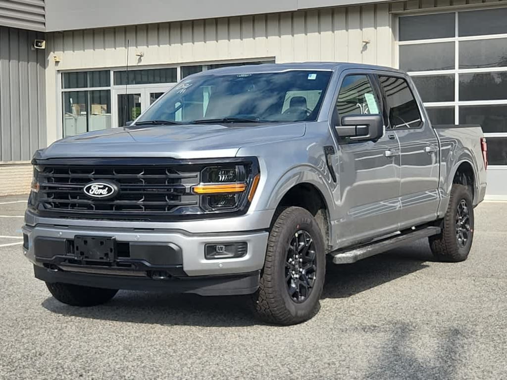 New 2025 Ford F-150 XLT Truck SuperCrew Cab