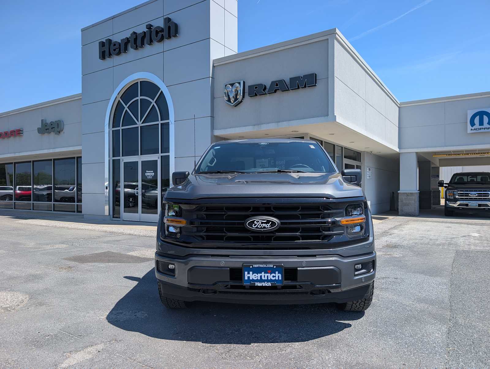 2026 Ford F-150 XLT - Photo 6