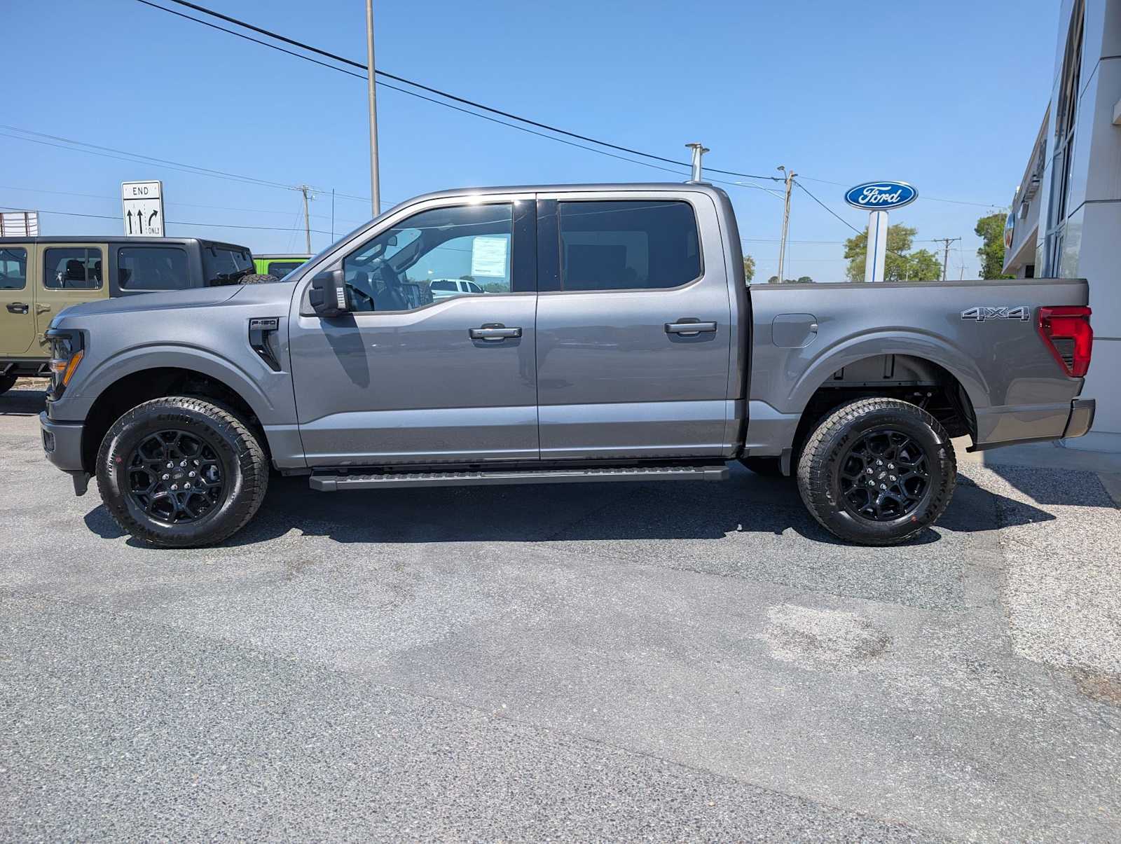 2026 Ford F-150 XLT - Photo 9