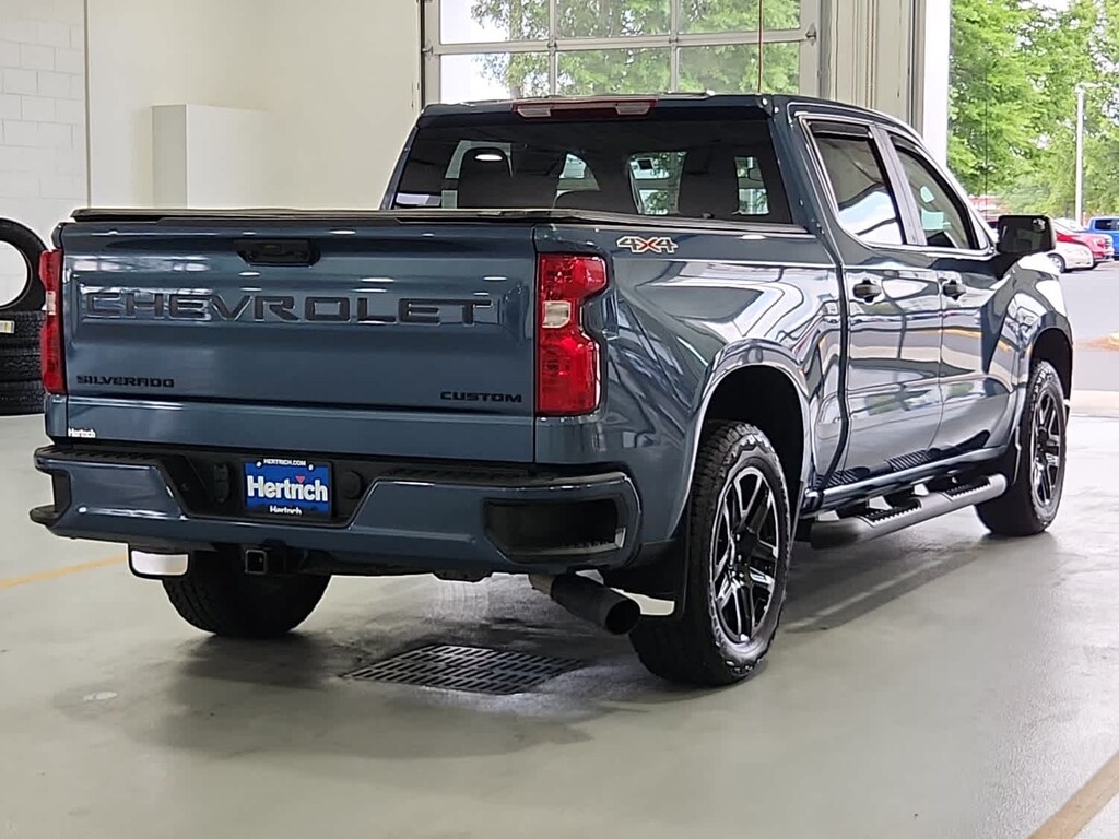 Used 2024 Chevrolet Silverado 1500 Custom 4WD Crew Cab 147 Truck Crew Cab