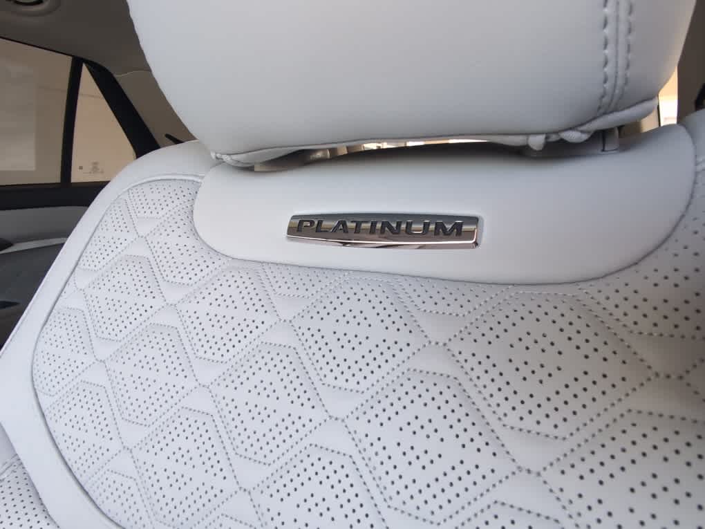 2026 Ford Explorer Platinum - Photo 19