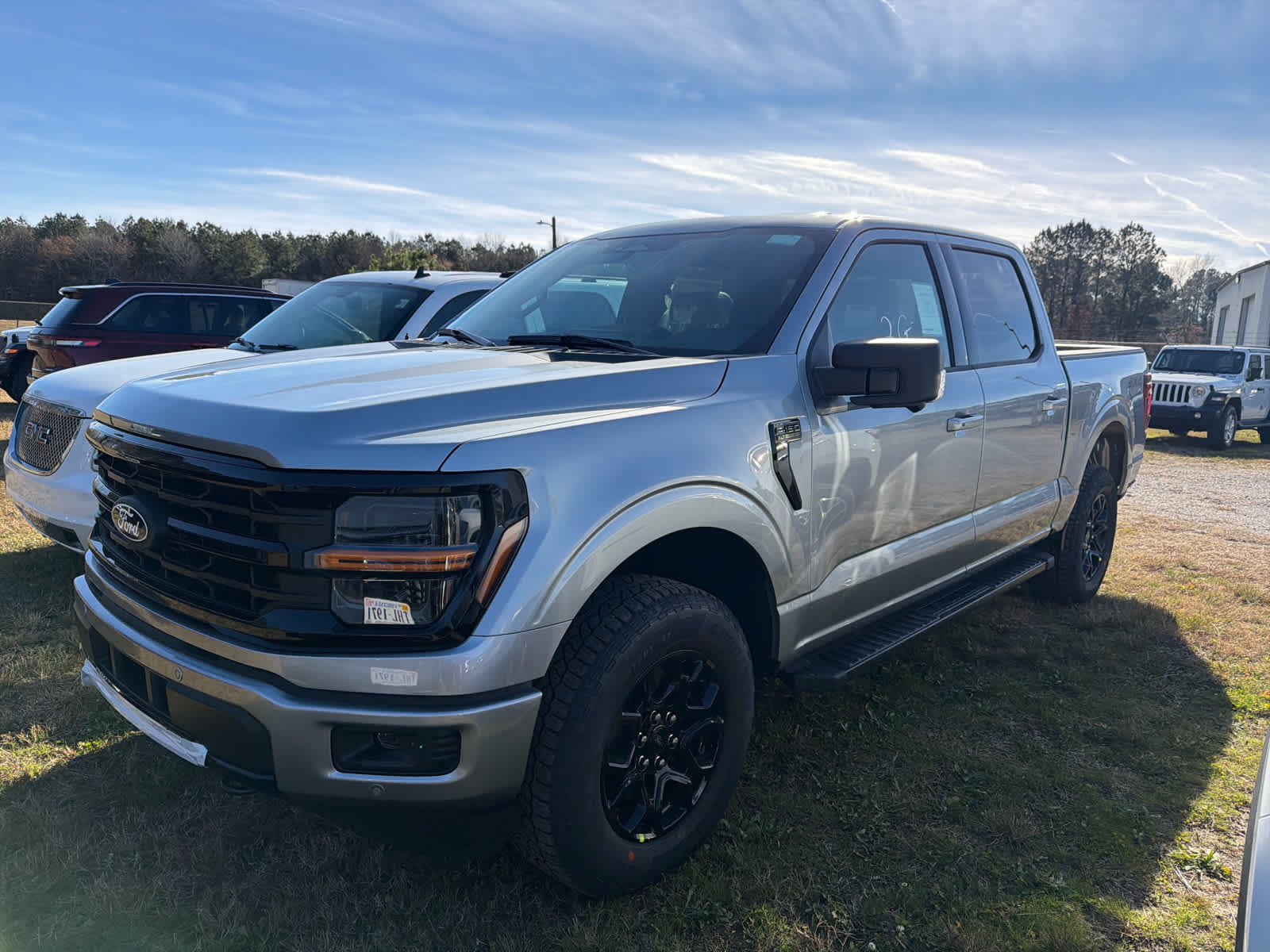 2025 Ford F-150 XLT photo 2