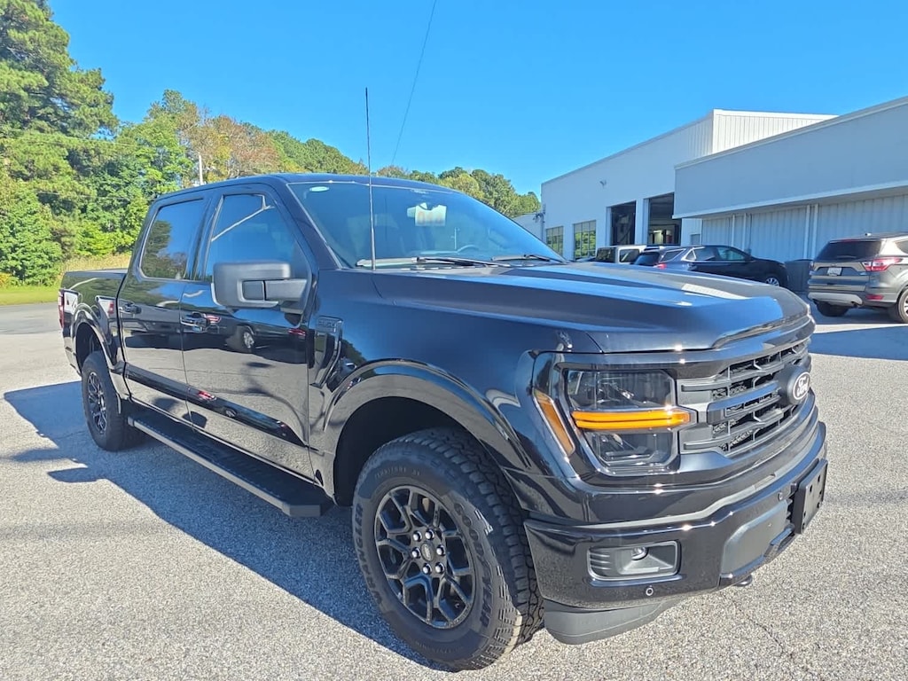 New 2025 Ford F-150 XLT