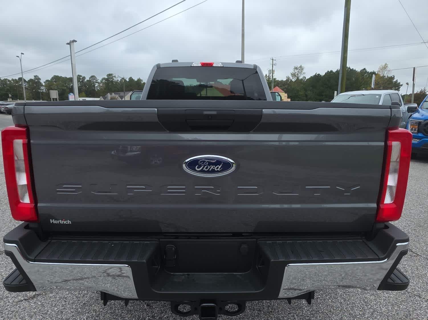 2025 Ford F-350 XLT photo 4