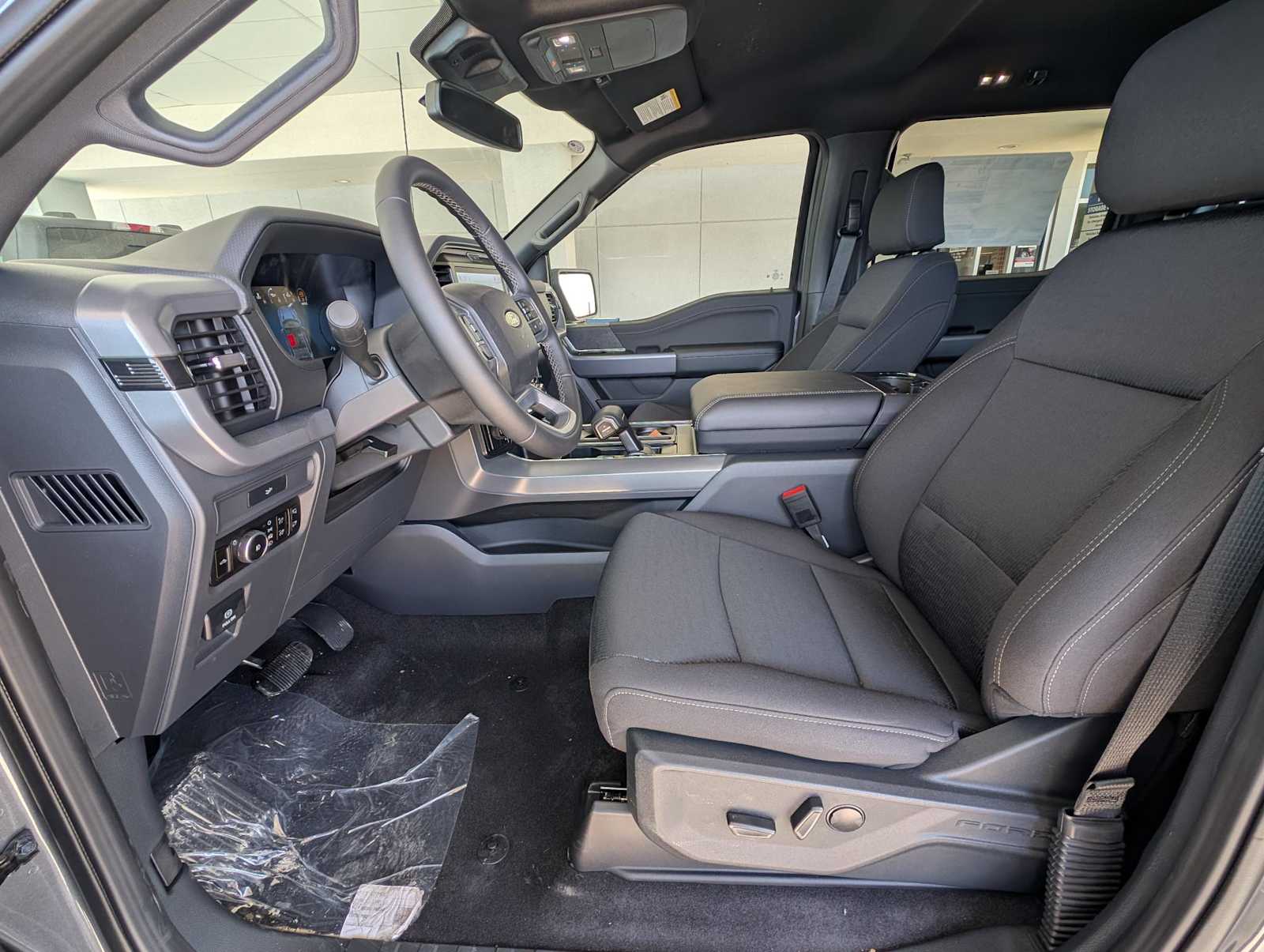 2026 Ford F-150 XLT - Photo 14