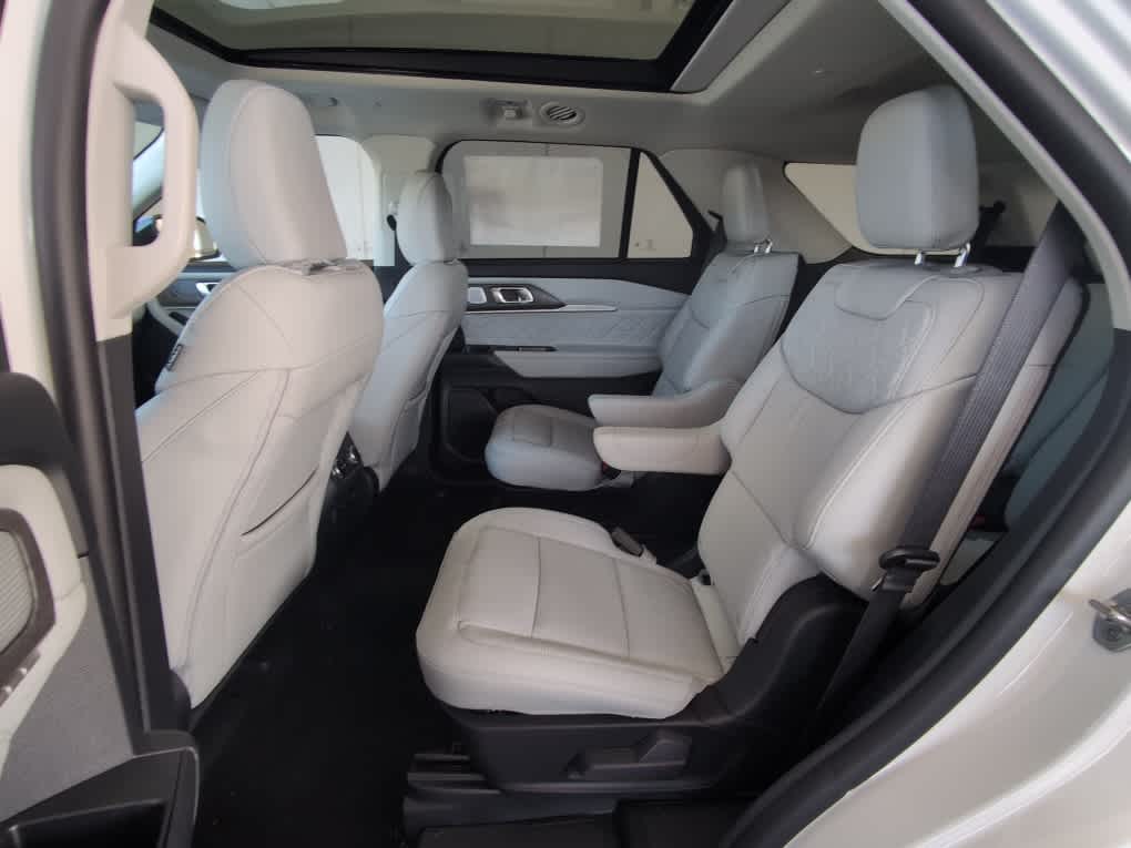 2026 Ford Explorer Platinum - Photo 21