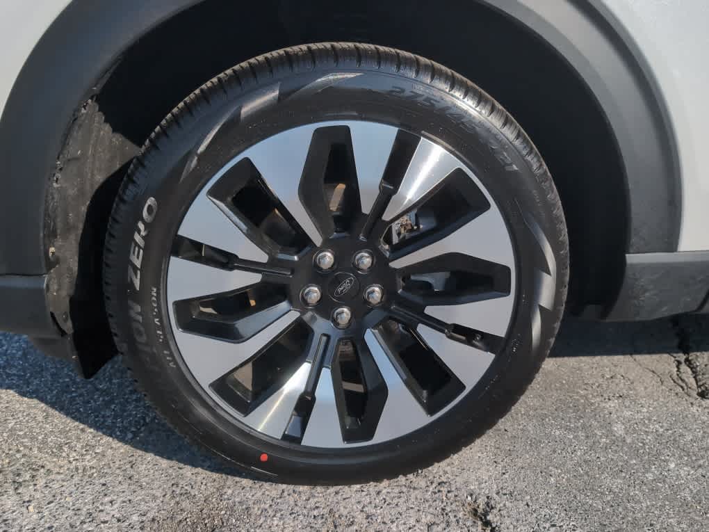 2026 Ford Explorer Platinum - Photo 13