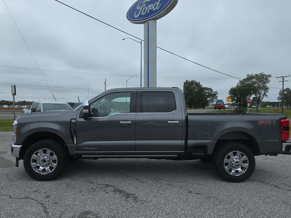 New 2025 Ford F-350 F-350 Lariat TRUCK