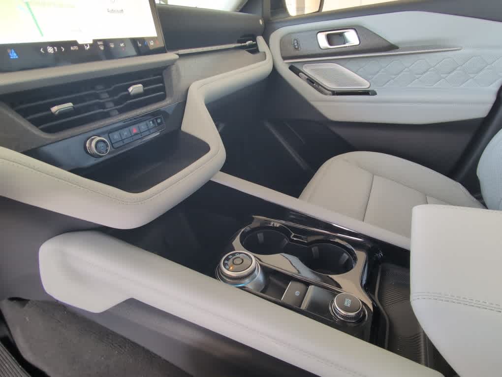 2026 Ford Explorer Platinum - Photo 37