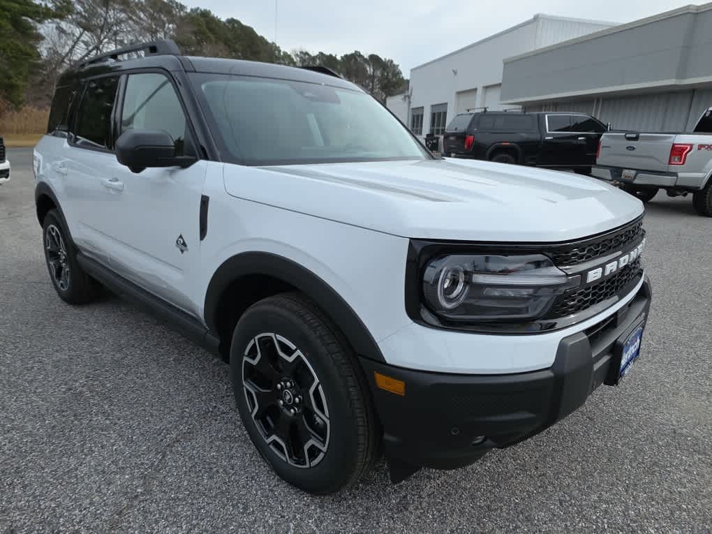 2025 Ford Bronco Sport Outer Banks's photo