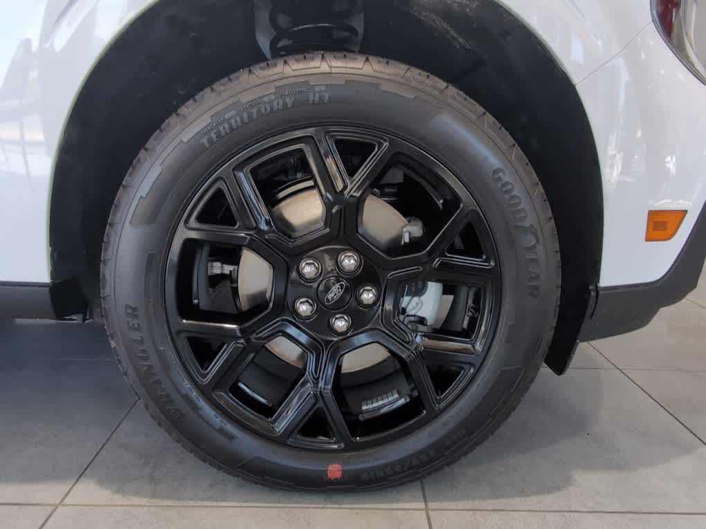 2026 Ford Maverick XLT - Photo 13