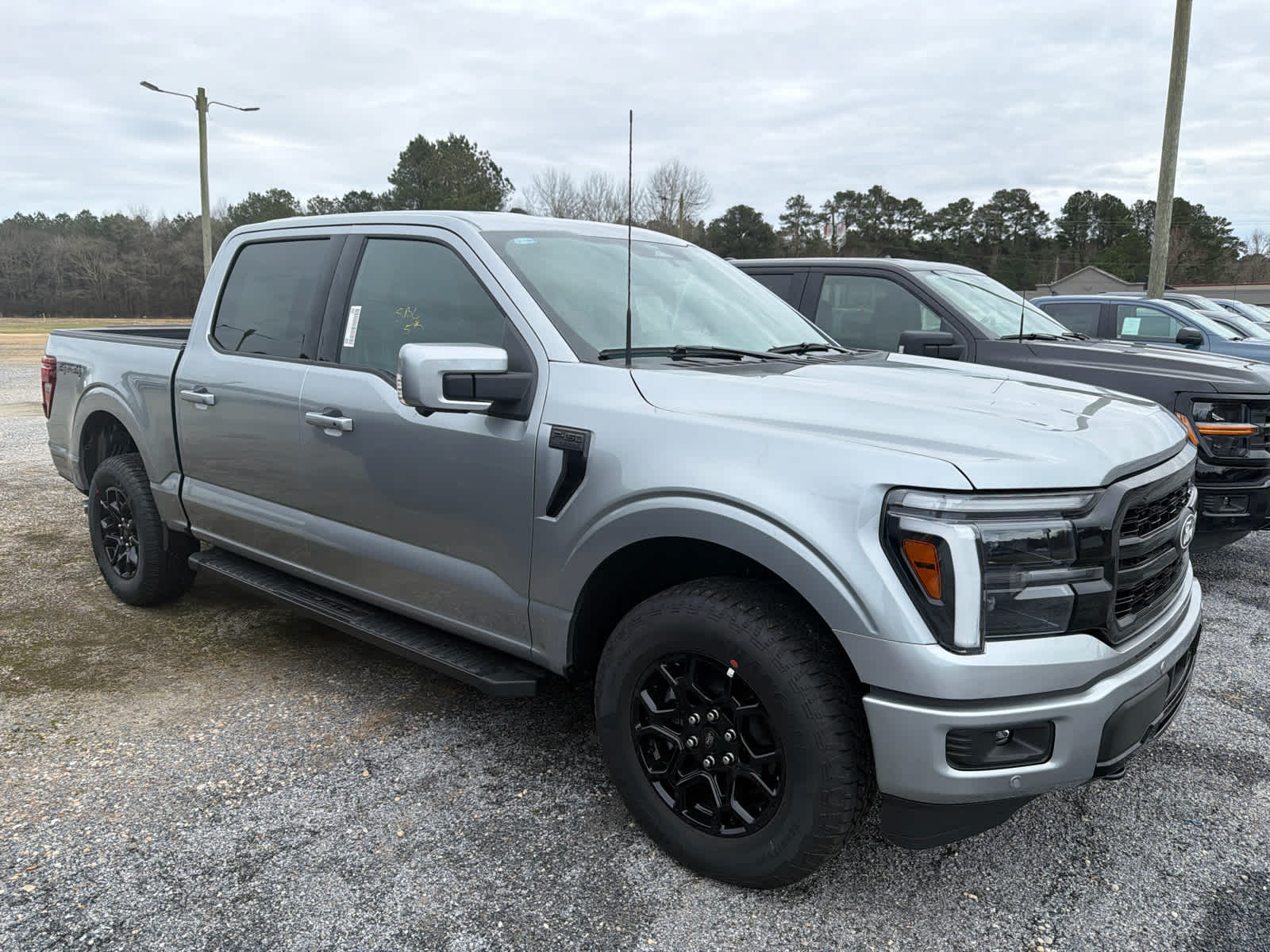 2025 Ford F-150 Lariat's photo