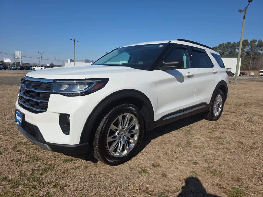 2025 Ford Explorer Active AWD